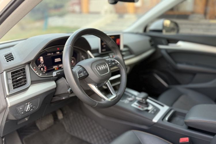 奥迪Q5L 2018款 40 TFSI 荣享时尚型 国V局部细节23