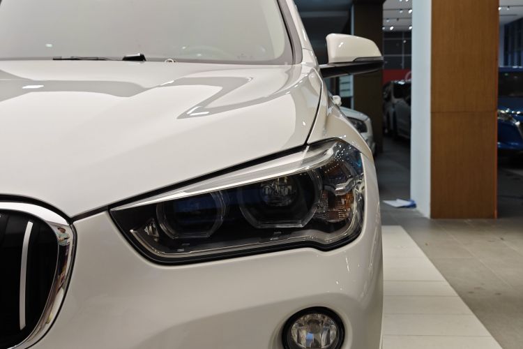 宝马X1 2018款 sDrive18Li 尊享型车身外观6014