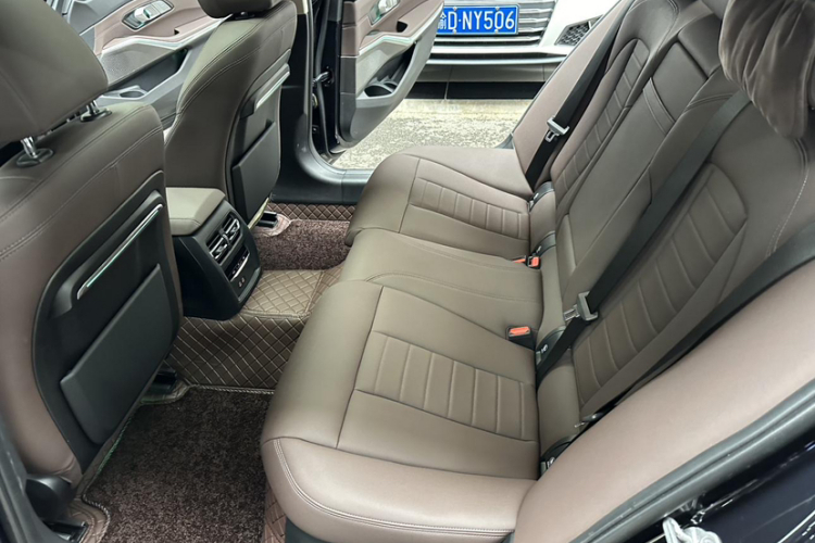 宝马3系 2020款 320Li M运动套装中控内饰7002