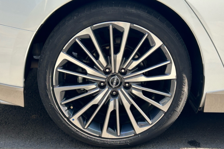 日产 天籁 2022款 2.0T XL 进享版车身外观6008