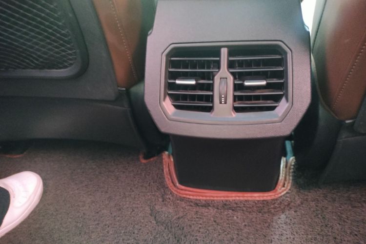 哈弗H6 2017款 红标 2.0T 自动两驱智尚型中控内饰7011