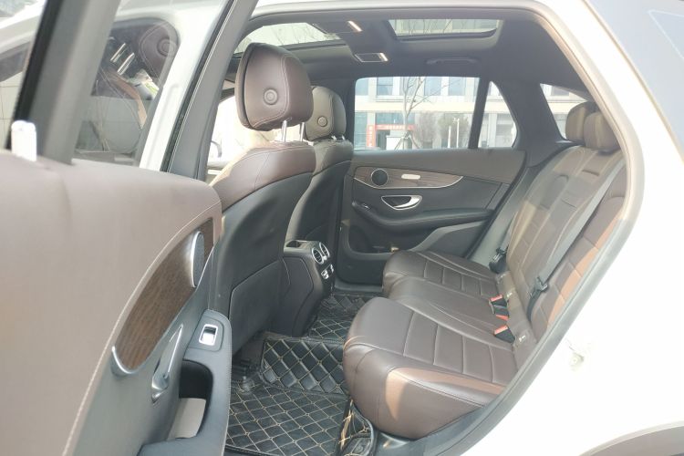 奔驰GLC 2021款 GLC 260 L 4MATIC 豪华型中控内饰7003