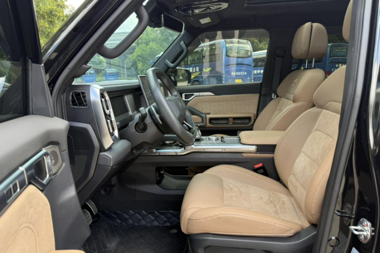 捷途旅行者 2023款 2.0T 四驱征服PRO中控内饰7004