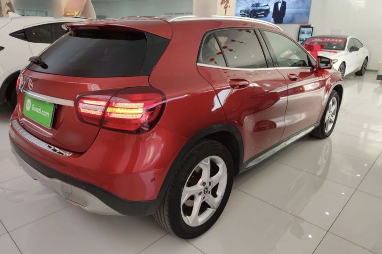 奔驰GLA 2019款 GLA 200 动感型车身外观6009