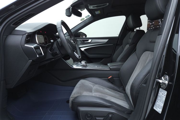 奥迪A6L 2019款 40 TFSI 豪华动感型中控内饰7001