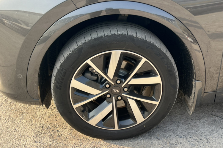 理想汽车 理想L7 2023款 Pro车身外观6008