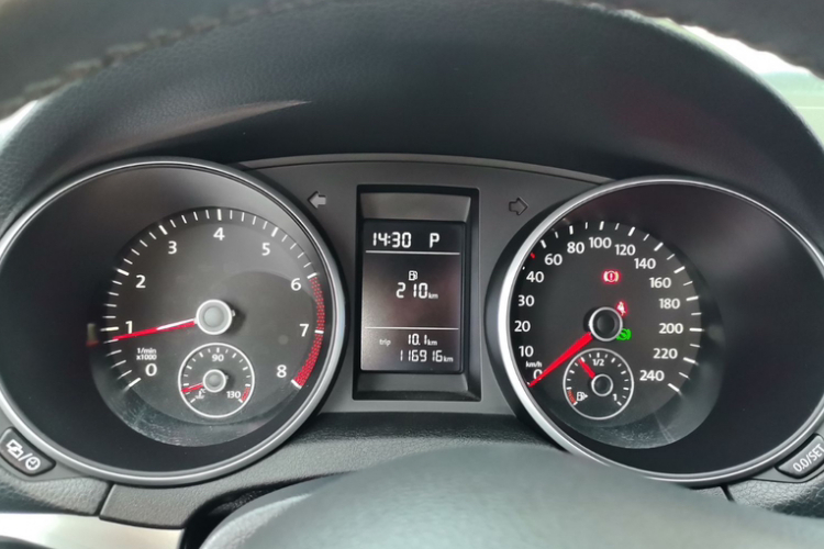 大众 高尔夫 2012款 1.6 自动时尚型中控内饰15