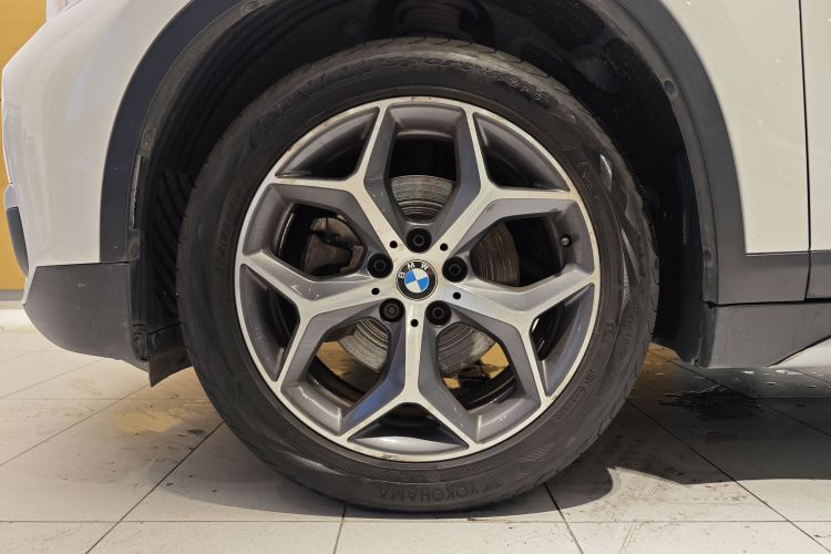 宝马X1 2018款 sDrive18Li 尊享型车身外观6013