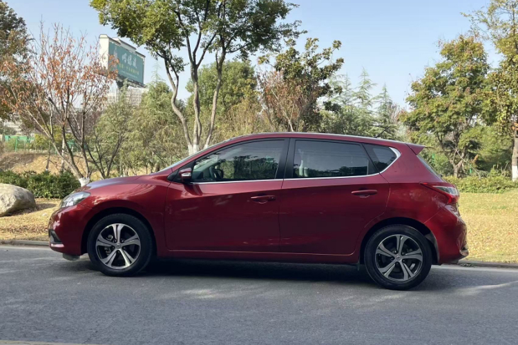 日产 骐达TIIDA 2016款 1.6L CVT智行版车身外观6004