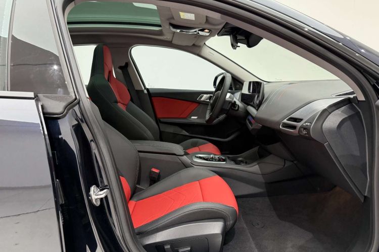 宝马2系 2025款 225L M运动曜夜套装局部细节19