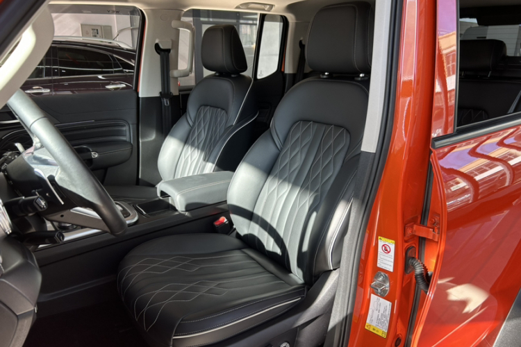 坦克300 2021款 越野版 2.0T 挑战者局部细节19