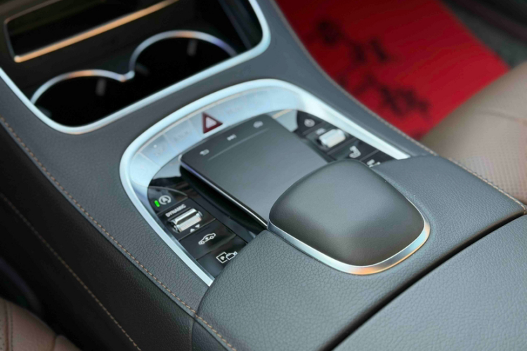 奔驰S级 2019款 S 350 L 豪华型 臻藏版中控内饰7006