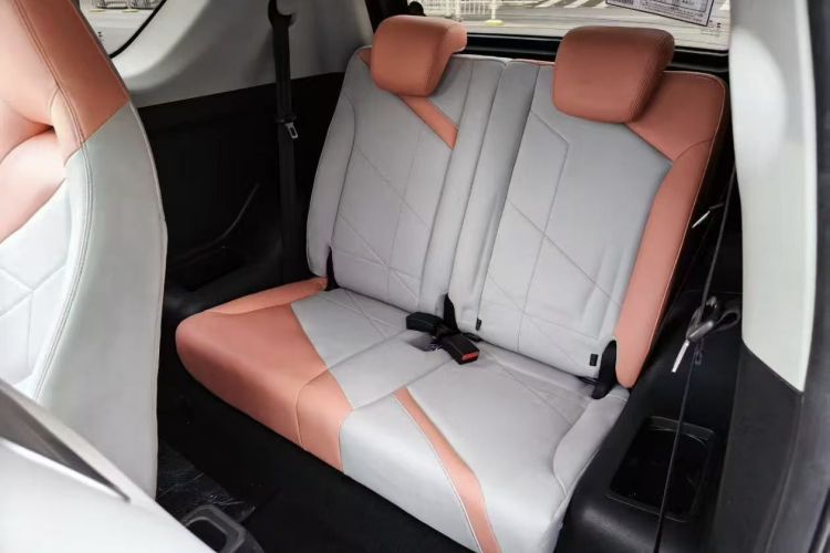 奇瑞 小蚂蚁 2022款 甜粉款 半糖版 磷酸铁锂 30kW 301km中控内饰7001