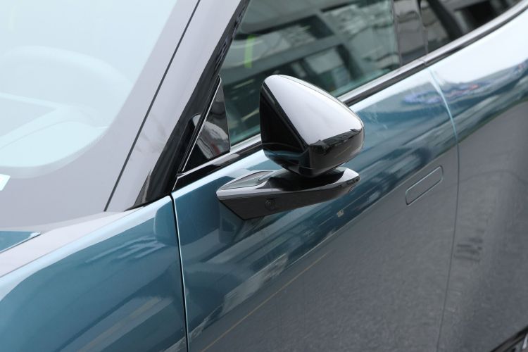 小鹏P7 2025款 750 四驱高性能 Ultra中控内饰7009