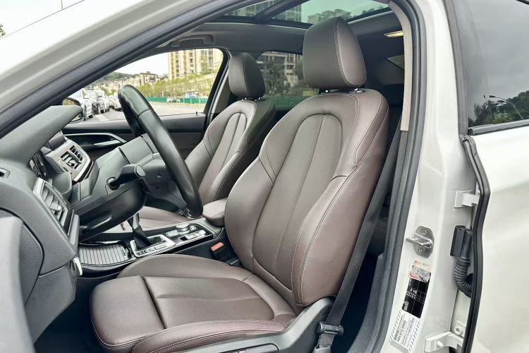 宝马1系 2019款 118i M运动套装中控内饰7002