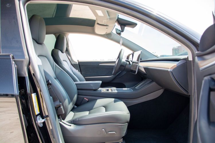 特斯拉 Model Y 2022款 后轮驱动版中控内饰7002