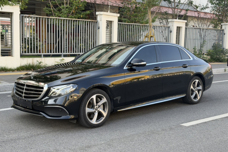 奔驰E级 2018款 改款 E 300 L 运动豪华型车身外观6009