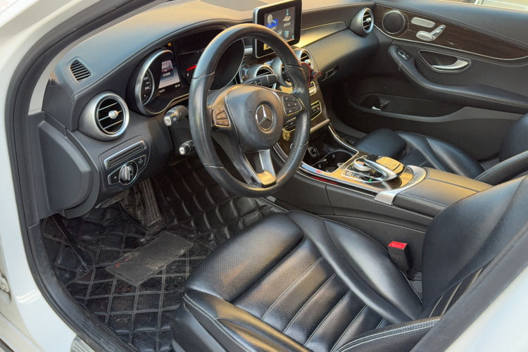 奔驰C级 2015款 改款 C 200 L中控内饰7001