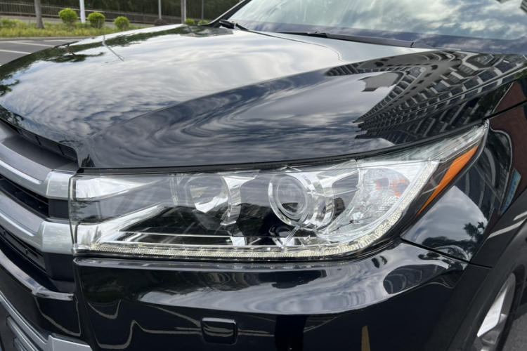 丰田 汉兰达 2020款 2.0T 四驱百万纪念版 7座局部细节36