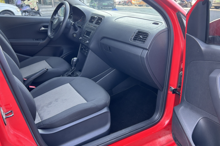 大众 Polo 2018款 1.5L 自动安驾型中控内饰7003