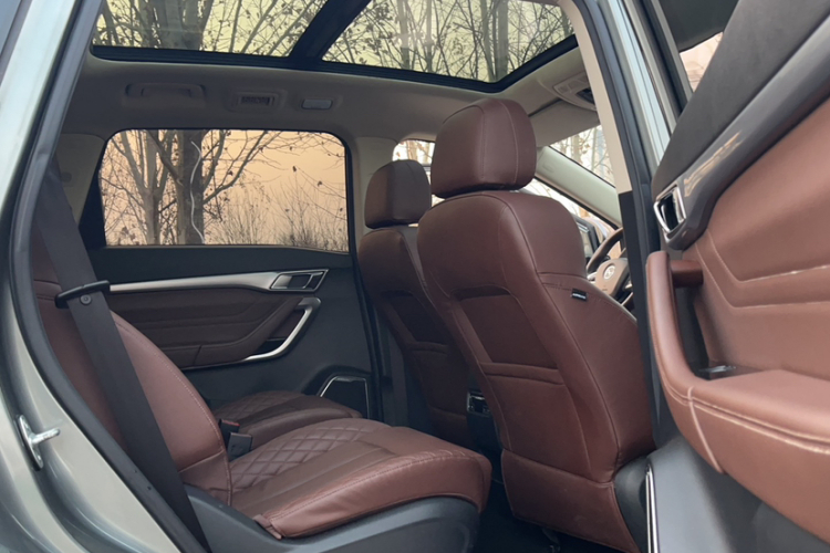 汉腾汽车 汉腾V7 2019款 1.5T 自动旗舰型 7座 国V中控内饰7006