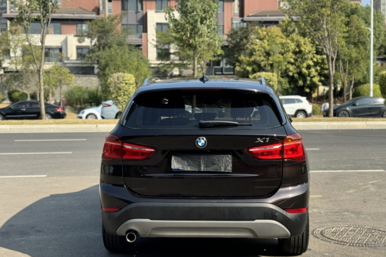 宝马X1 2016款 sDrive18Li 尊享型车身外观6007