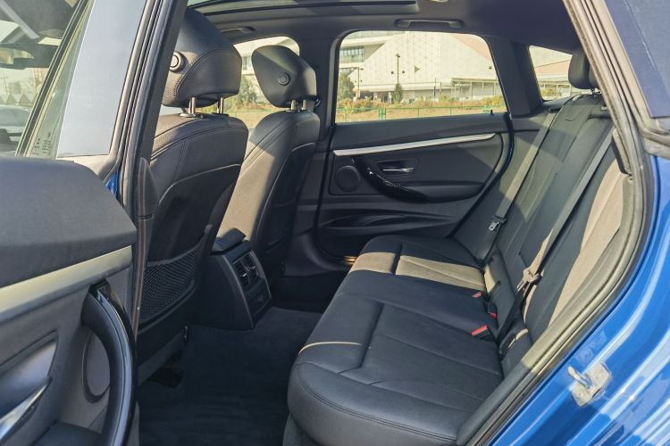 宝马3系GT 2019款 320i M运动套装中控内饰7004