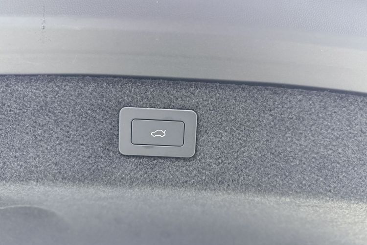 鸿蒙智行 智界S7 2024款 Pro中控内饰7001