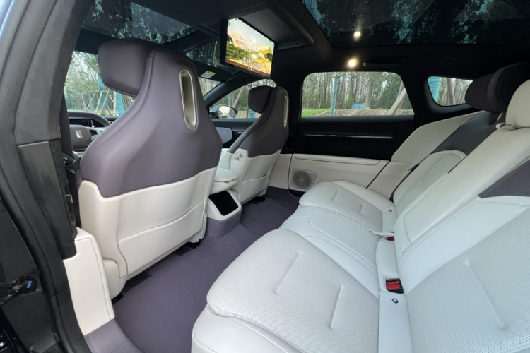 阿维塔12 2025款 Ultra增程版中控内饰7003