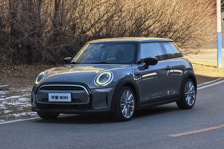 MINI 2022款 1.5T COOPER 经典派车身外观6001