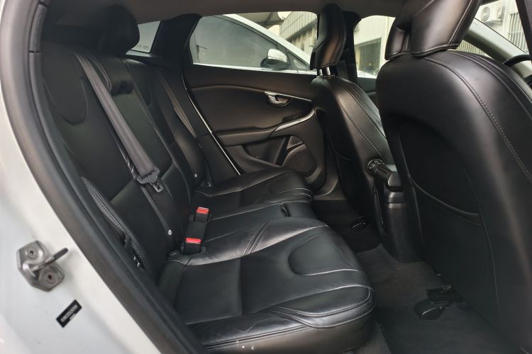 沃尔沃V40 2017款 T3 智逸版中控内饰7005