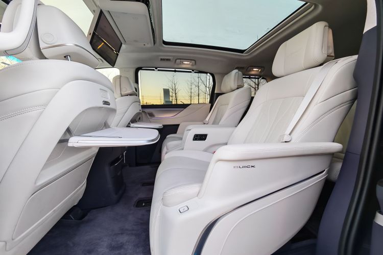 别克GL8新能源 2026款 陆尊 奢享版中控内饰7002