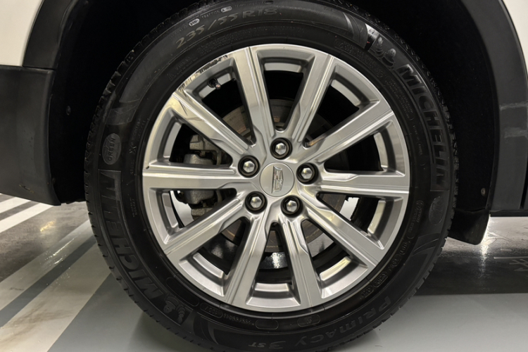 凯迪拉克XT4 2018款 28T 两驱领先型车身外观6002