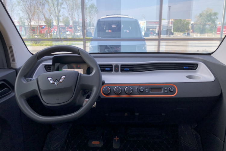 五菱汽车 宏光MINIEV 2022款 轻松款 磷酸铁锂中控内饰7009