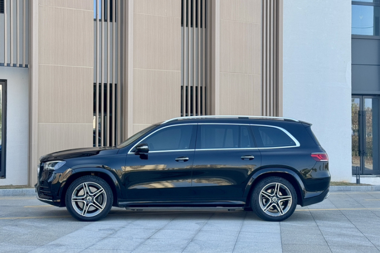 奔驰GLS 2023款 改款 GLS 450 4MATIC 时尚型车身外观6003