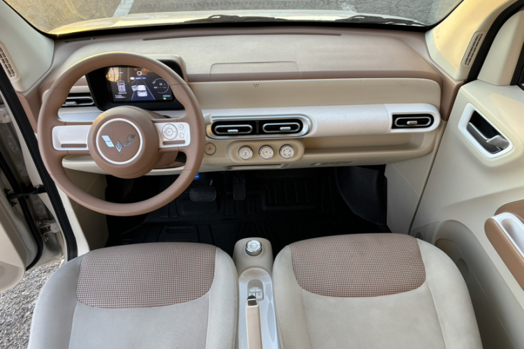 五菱汽车 宏光MINIEV 2024款 第三代 215km 青春版中控内饰7004