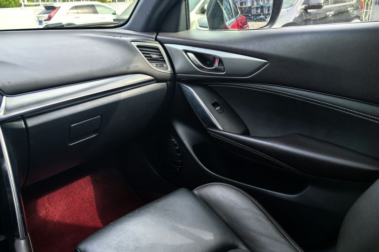 马自达CX-4 2018款 2.5L 自动四驱蓝天激情版 国V中控内饰7002