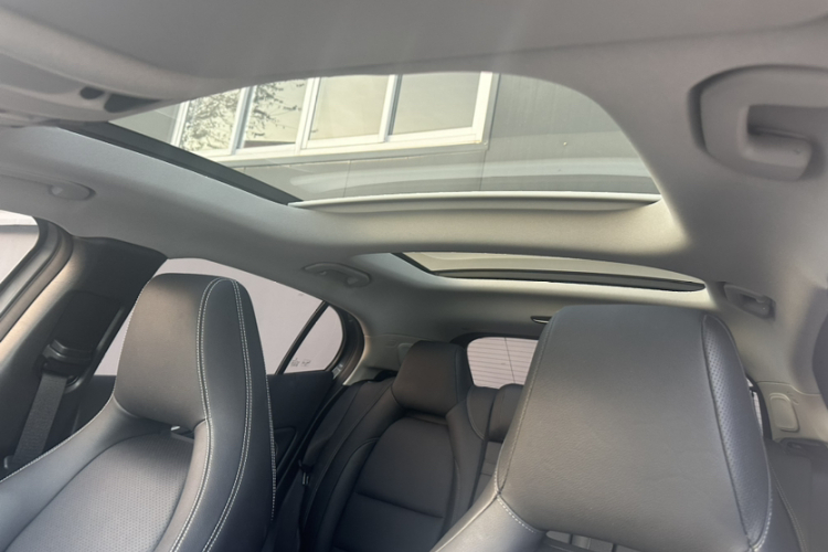 奔驰GLA 2016款 GLA 220 4MATIC 时尚型局部细节22