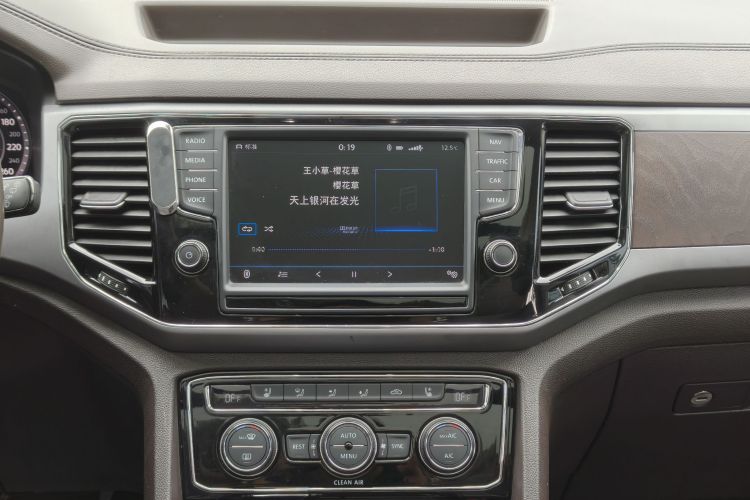 大众 途昂 2017款 530 V6 四驱至尊旗舰版局部细节16