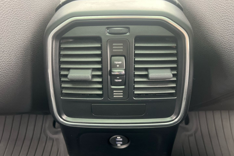 保时捷 2018款 Macan 2.0T中控内饰7009