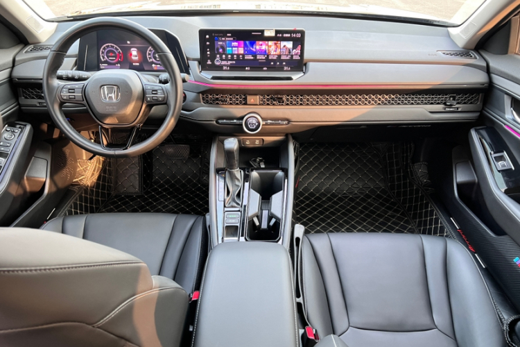 本田 雅阁 2023款 260TURBO 智享版中控内饰7001