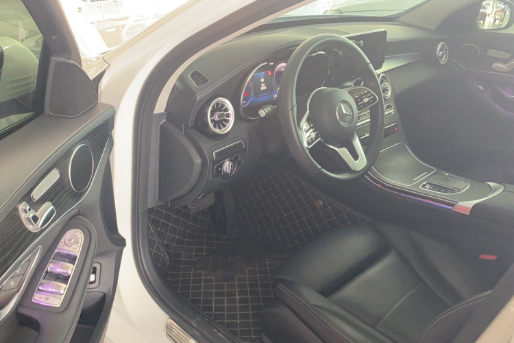 奔驰C级 2019款 改款 C 260 L 运动版中控内饰7002