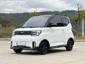 五菱汽车 宏光MINIEV 2022款 GAMEBOY 200km 玩咖款 磷酸铁锂