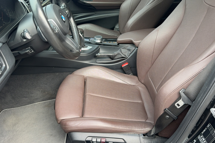 宝马3系 2018款 320Li 领先型M运动套装局部细节19