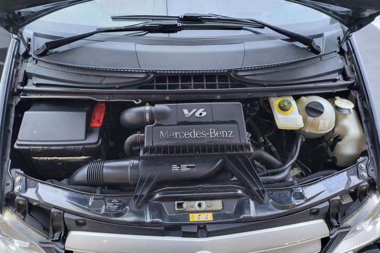 奔驰 唯雅诺 2013款 3.0L 舒适版局部细节24