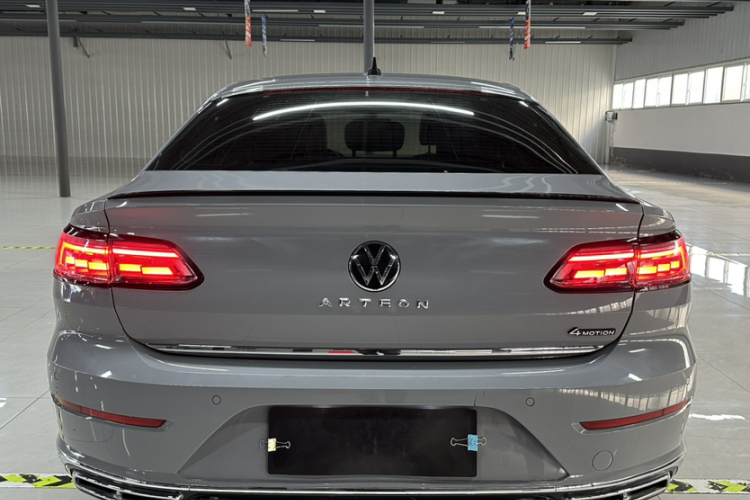 一汽-大众CC 2023款 330TSI 炫目版车身外观6006