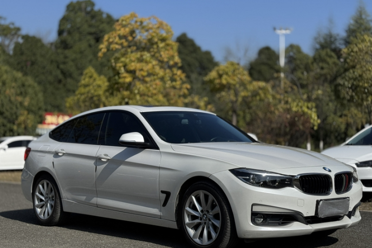 宝马3系GT 2018款 320i 时尚型车身外观6007