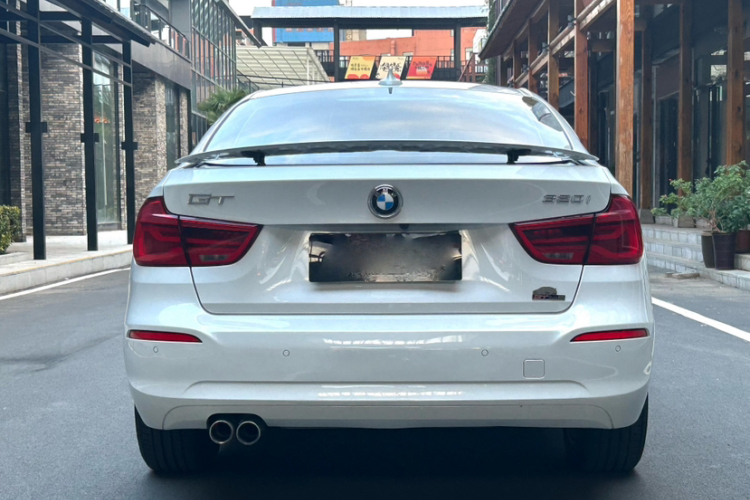 宝马3系GT 2019款 320i 时尚型车身外观6005