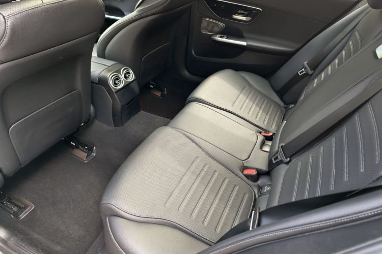 奔驰C级 2022款 改款 C 260 L 运动版中控内饰7003