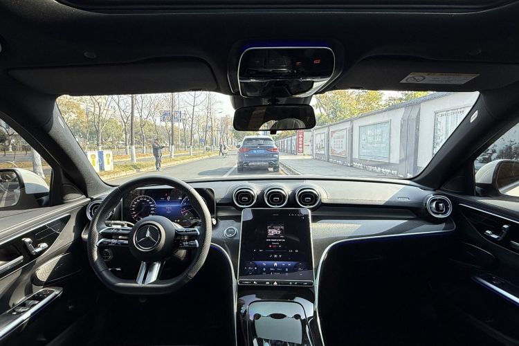 奔驰C级 2025款 C 260 L 运动版中控内饰7003